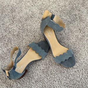 Elegant Blue Scalloped Sandals